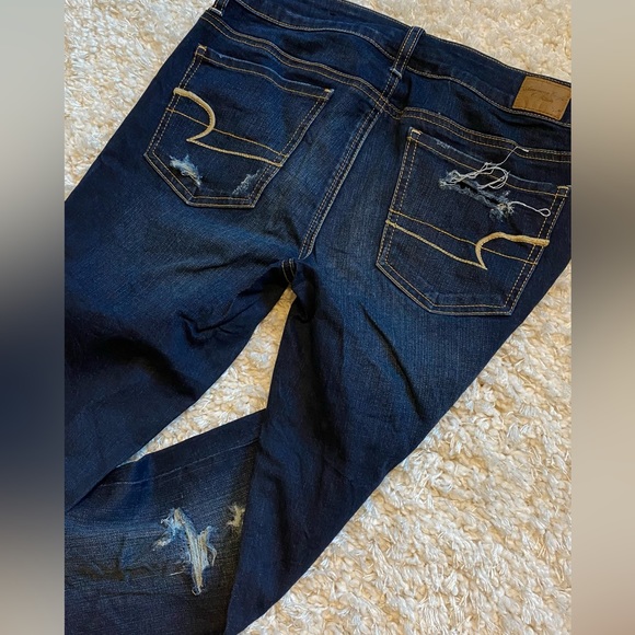 American Eagle Distressed Jegging - Picture 5 of 8